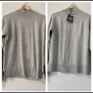 NWT Marled Sweater with Snowflakes